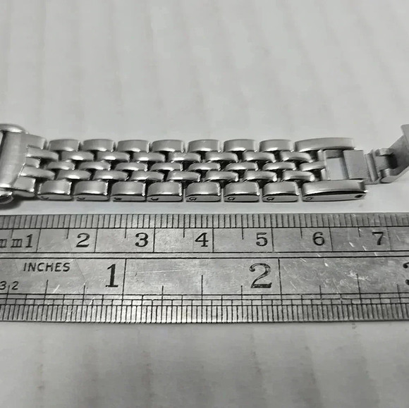 Womens Anne Klein Watch 30mm Round Dial Silver Tone Bracelet AK/2159 New Battery - Picture 7 of 9